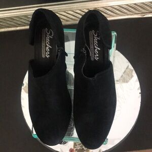 Skechers Women's Dark Ankle Booties NEW